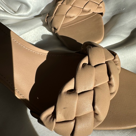 Beige kitten heels - Picture 5 of 5